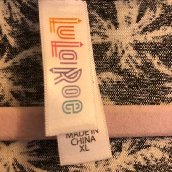 LuLaRoe Lynaee XL - Picture 3 of 3